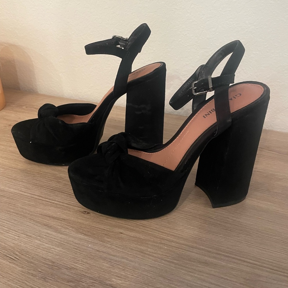 Gianni Bini Hartliye Suede Knot Ankle Strap Platform Dress Sandals